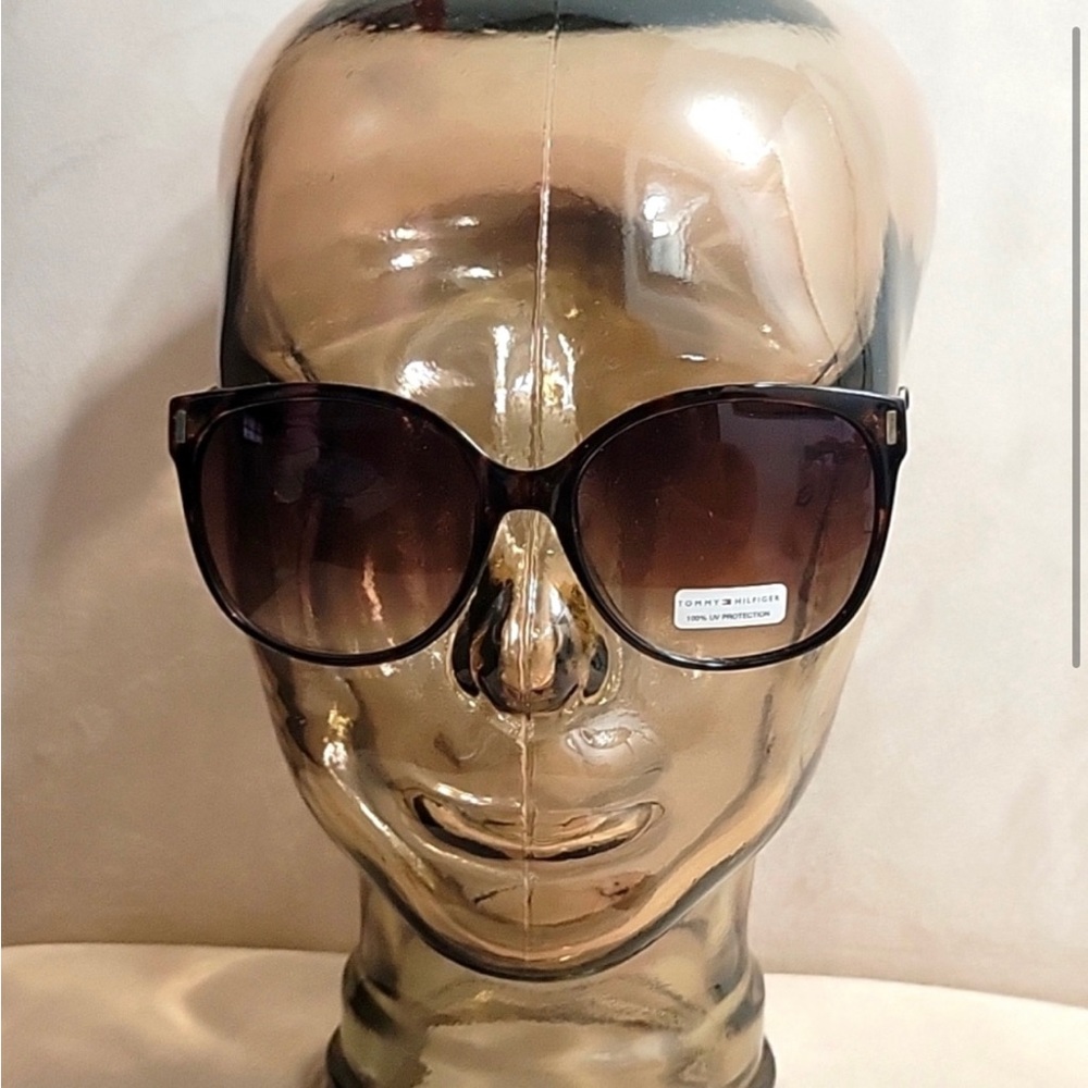 TOMMY HILFIGER TORTOISE BUTTERFLY SUNGLASSES